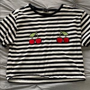 Forever 21 peaches crop top